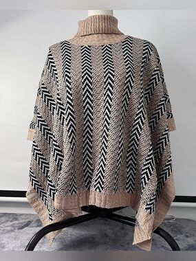 Venus Tan Black and White Chevron Sweater Poncho Size L/XL NWOT